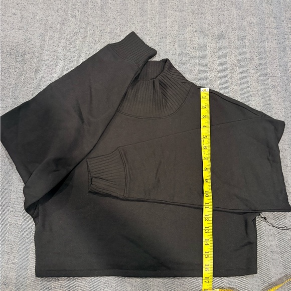 Alo Cropped Serenity Coverup | color: black | size: M - Picture 5 of 8